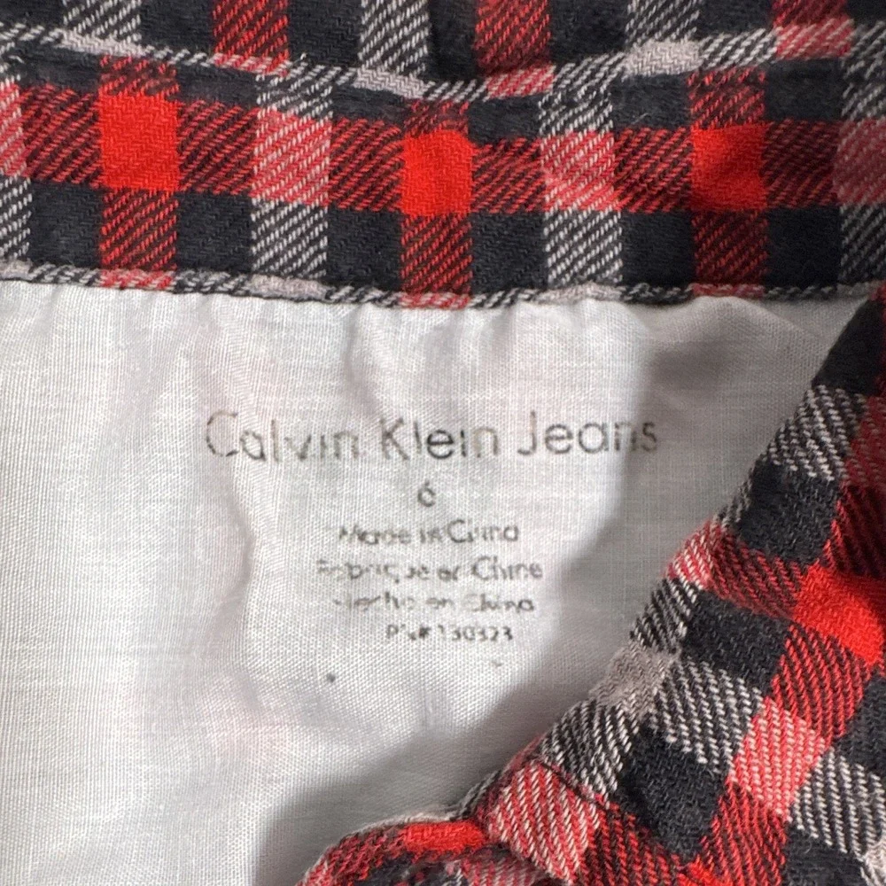 Calvin Klein Jeans Boys Youth Size 6 Red Black Plaid Flannel Button Front Shirt
